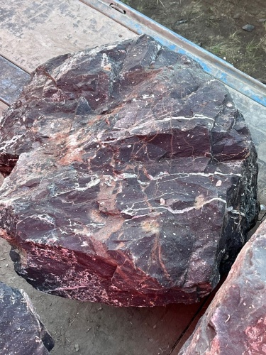 Камни для ландшафтного дизайна красно-фиолетовые 10-60 килограмм купить в Смоленской области