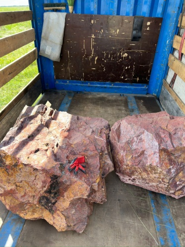 Ландшафтные глыбы красно-фиолетовые 200-1000 килограмм купить в Смоленской области