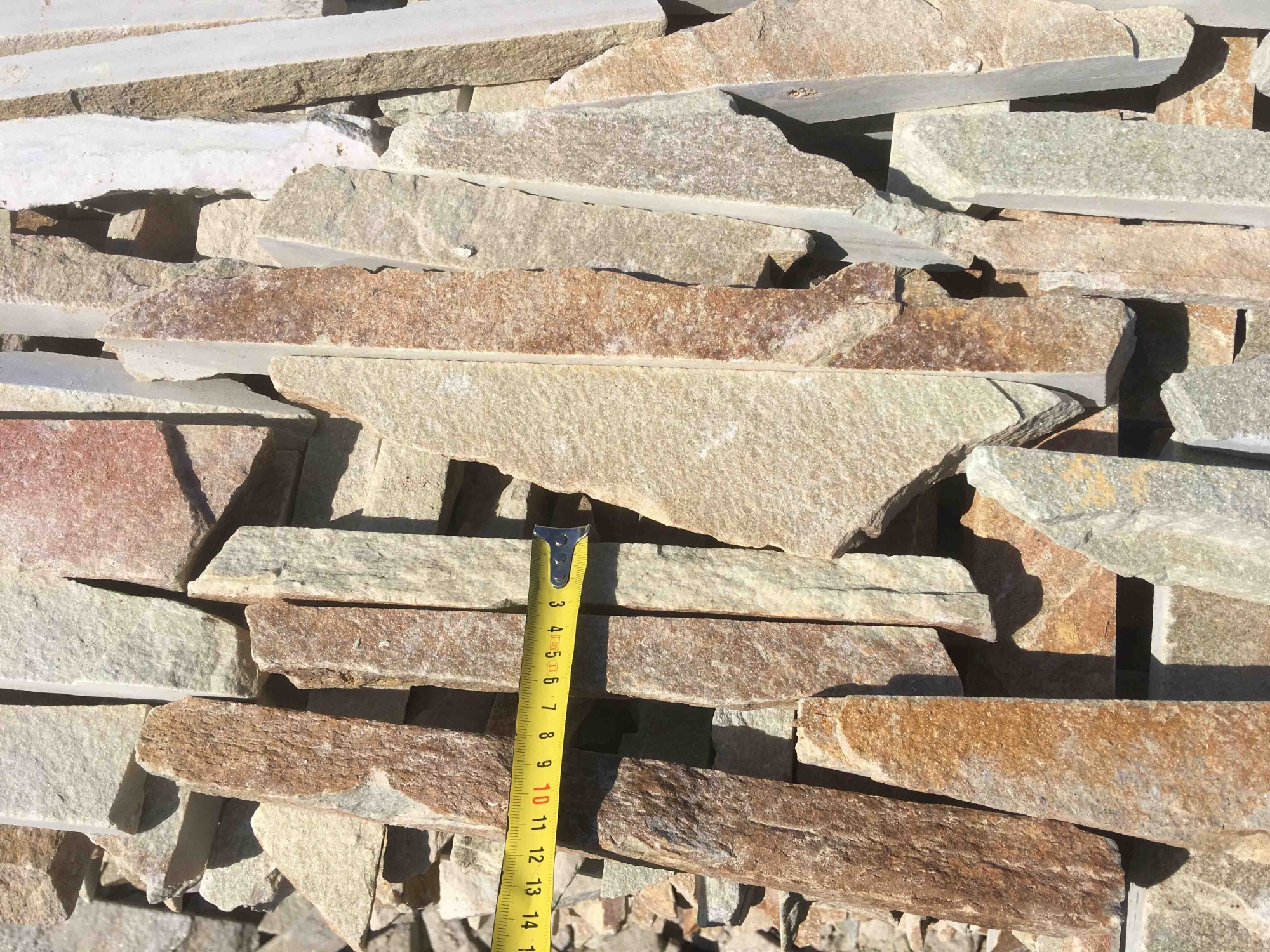 Горбушка златолит золотистый для облицовки купить в Смоленской области