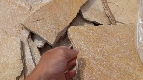 Плитняк златолит жёлтый золотистый для отмостки купить в Смоленской области