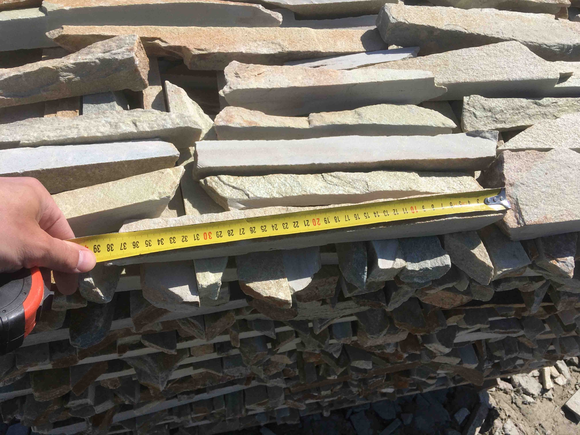 Горбушка златолит золотистый для облицовки купить в Смоленской области