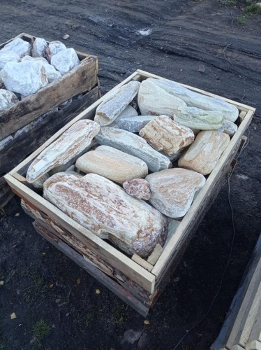 Златолит жёлтый, жёлто-зелёный глыбки и валуны для ланшафтного дизайна купить в Смоленской области