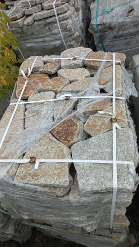 Плитняк галтованный гранитный для ландшафтного дизайна купить в Смоленской области