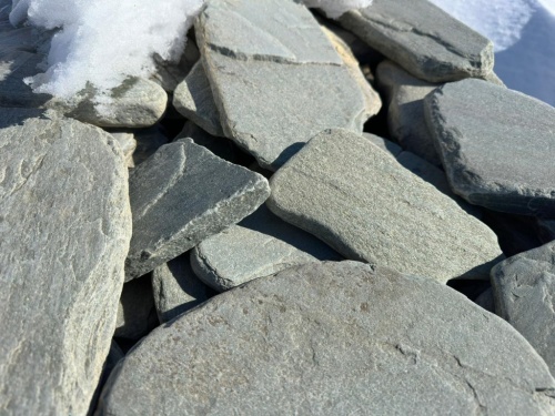 Плитняк златолит зелёный галтованный для цоколя купить в Смоленской области