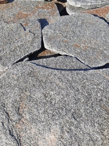 Златолит серебристый галтованный для лестниц купить в Смоленской области